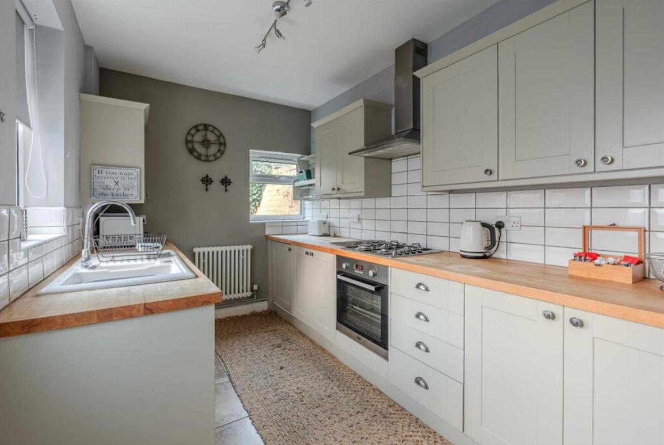 Entire 2-Bedroom House With Garden York Zewnętrze zdjęcie